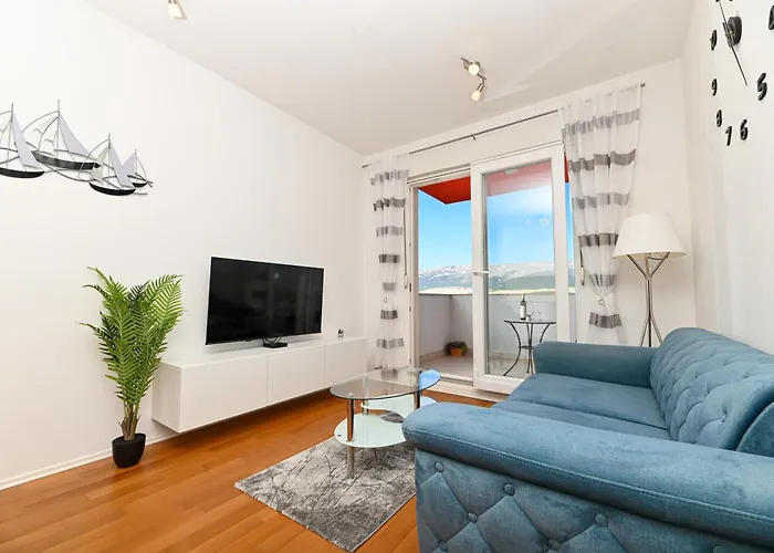 Comfort With Parking & View