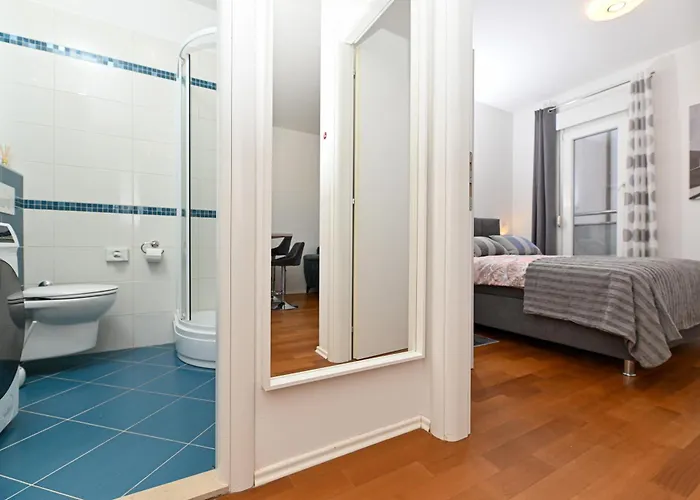 Comfort With Parking & View Apartment